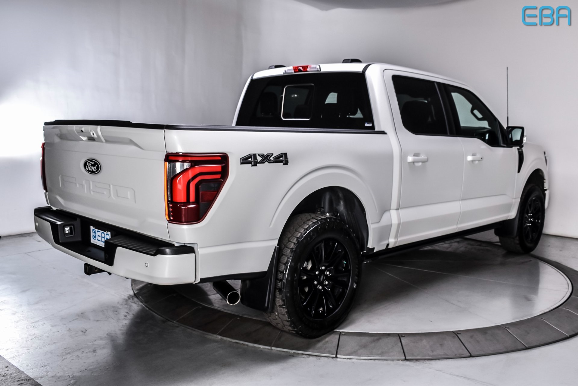 2024 Ford F-150 Platinum photo 2