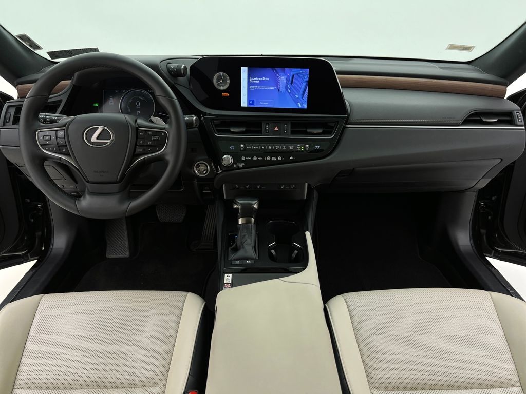2023 Lexus ES 300h photo 2
