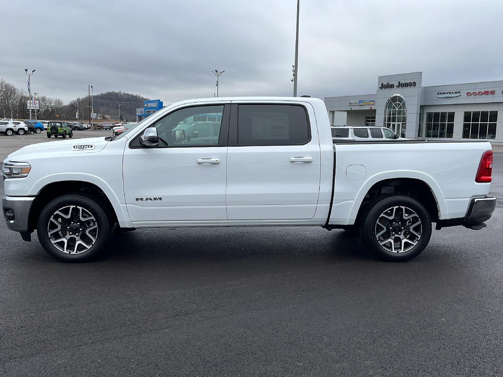 2025 Ram 1500 Laramie photo 3