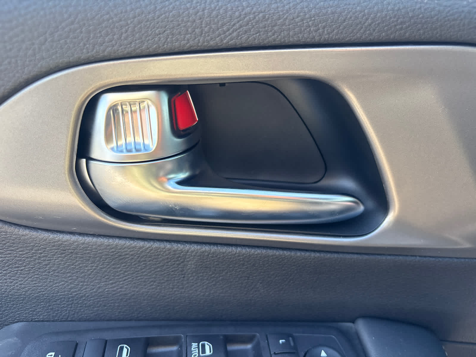 2025 Chrysler Voyager LX photo 32