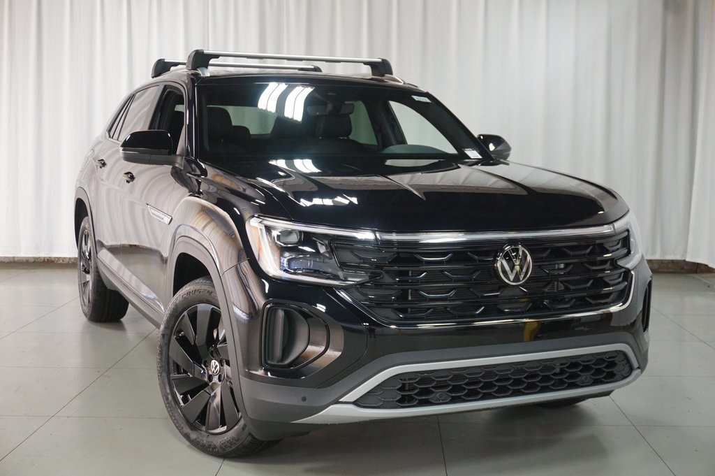 2026 Volkswagen Atlas Cross Sport SE Technology photo 4