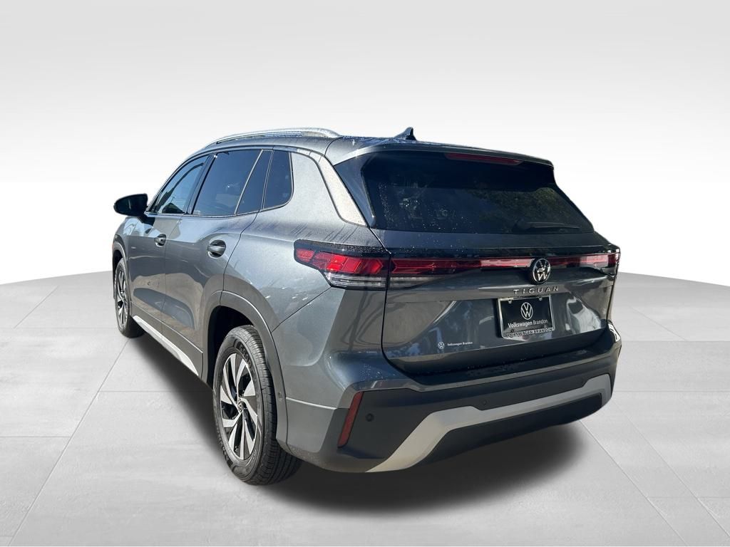 2025 Volkswagen Tiguan S photo 3