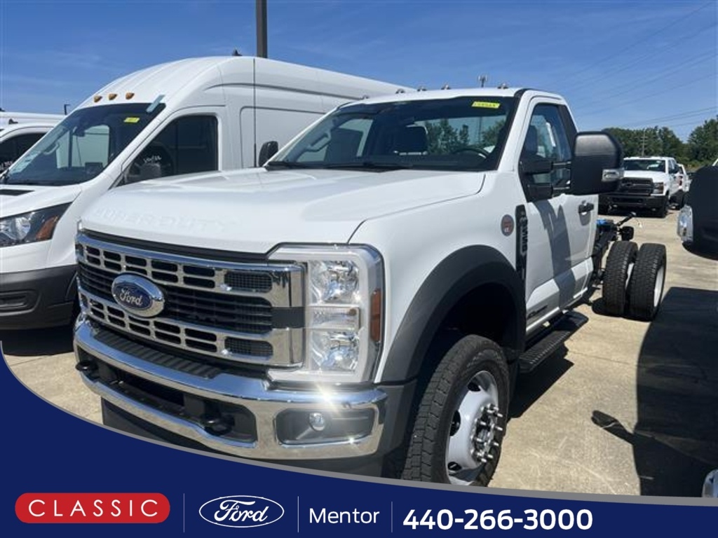 2025 Ford F-550 Super Duty Chassis Cab XL's photo