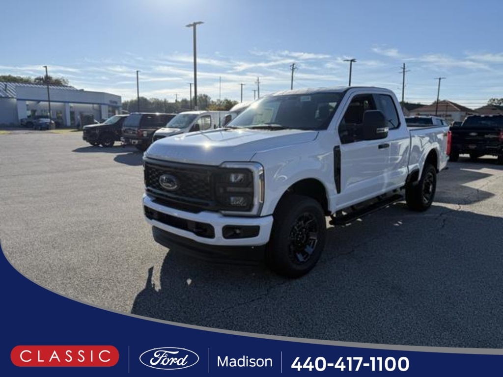 2026 Ford F-350 Super Duty XL's photo