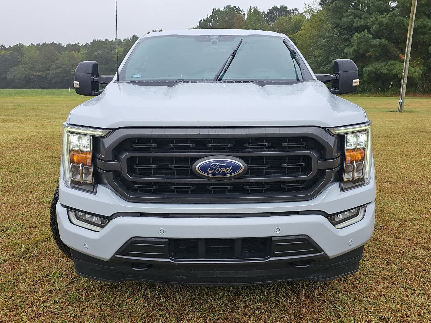 2022 Ford F-150 XLT photo 2