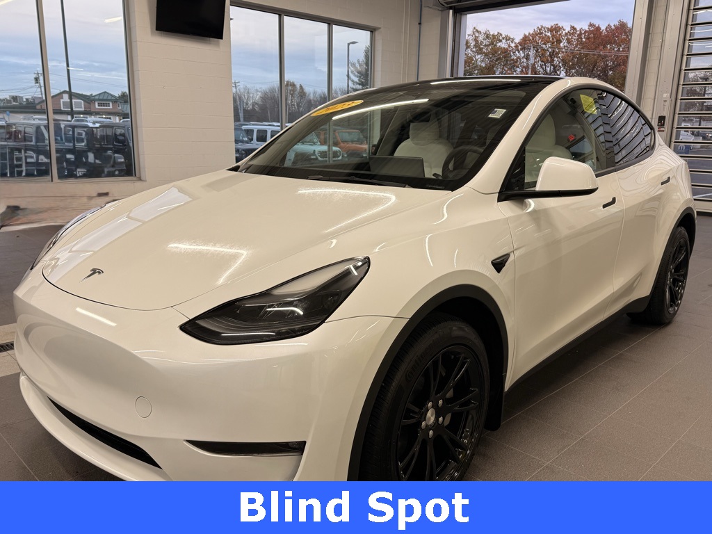 2023 Tesla Model Y Long Range photo 3