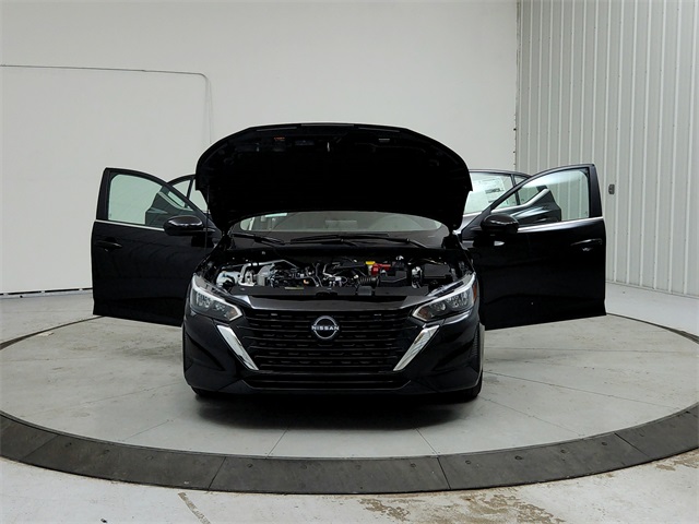2025 Nissan Sentra SV photo 9