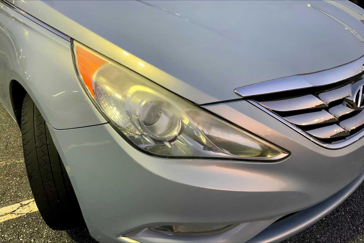 2012 Hyundai Sonata SE photo 24