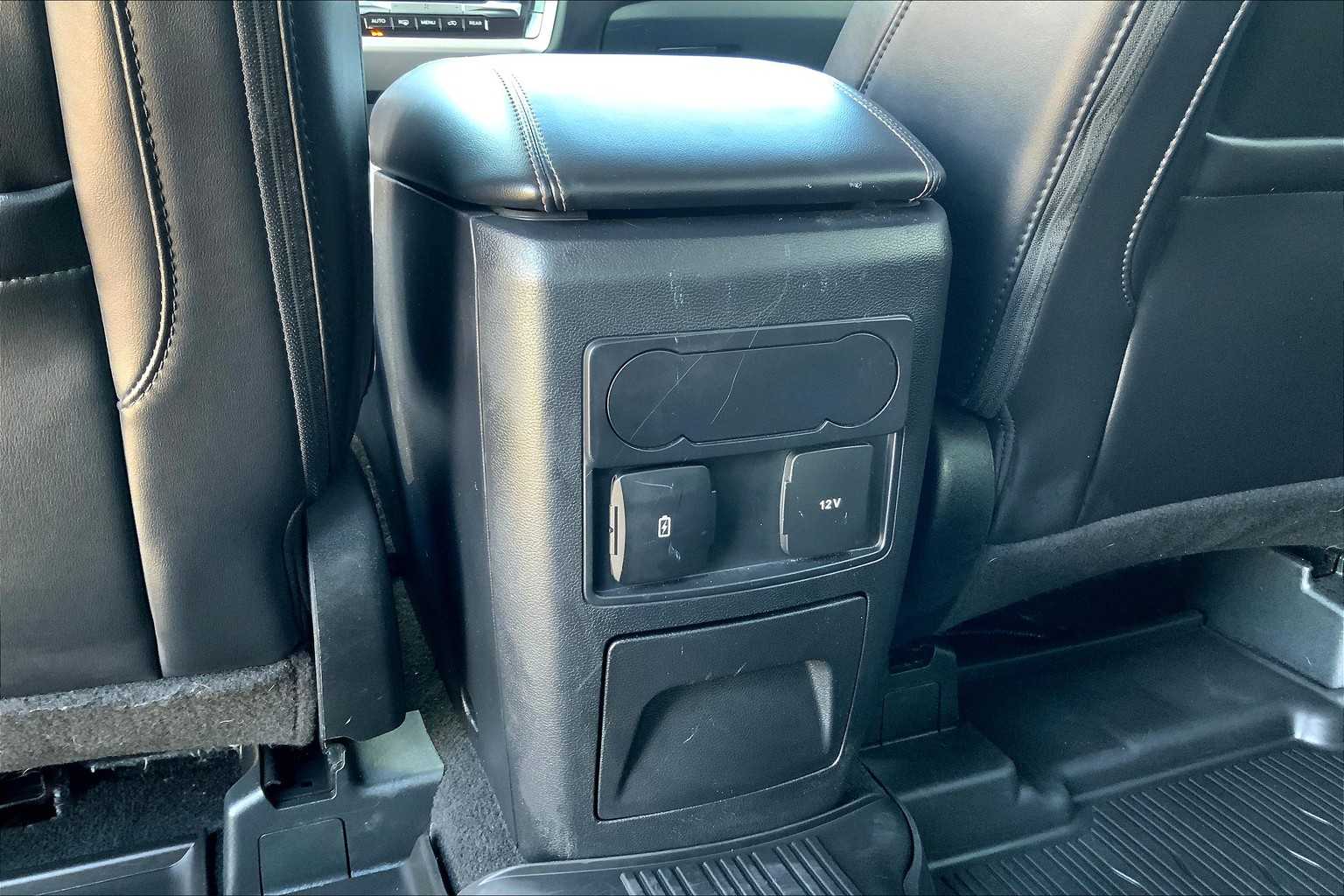 2023 Ford Explorer XLT photo 29