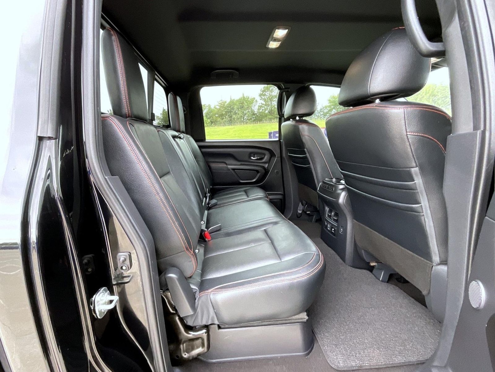 2020 Nissan Titan PRO-4X photo 19
