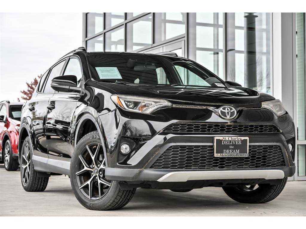 2016 Toyota RAV4 SE's photo