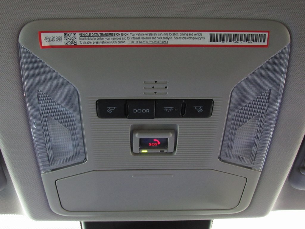 2025 Toyota RAV4 Hybrid XLE photo 26