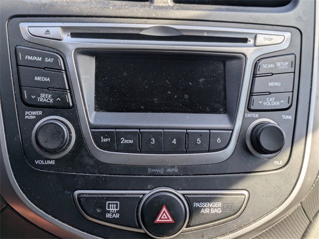 2015 Hyundai Accent GLS photo 21