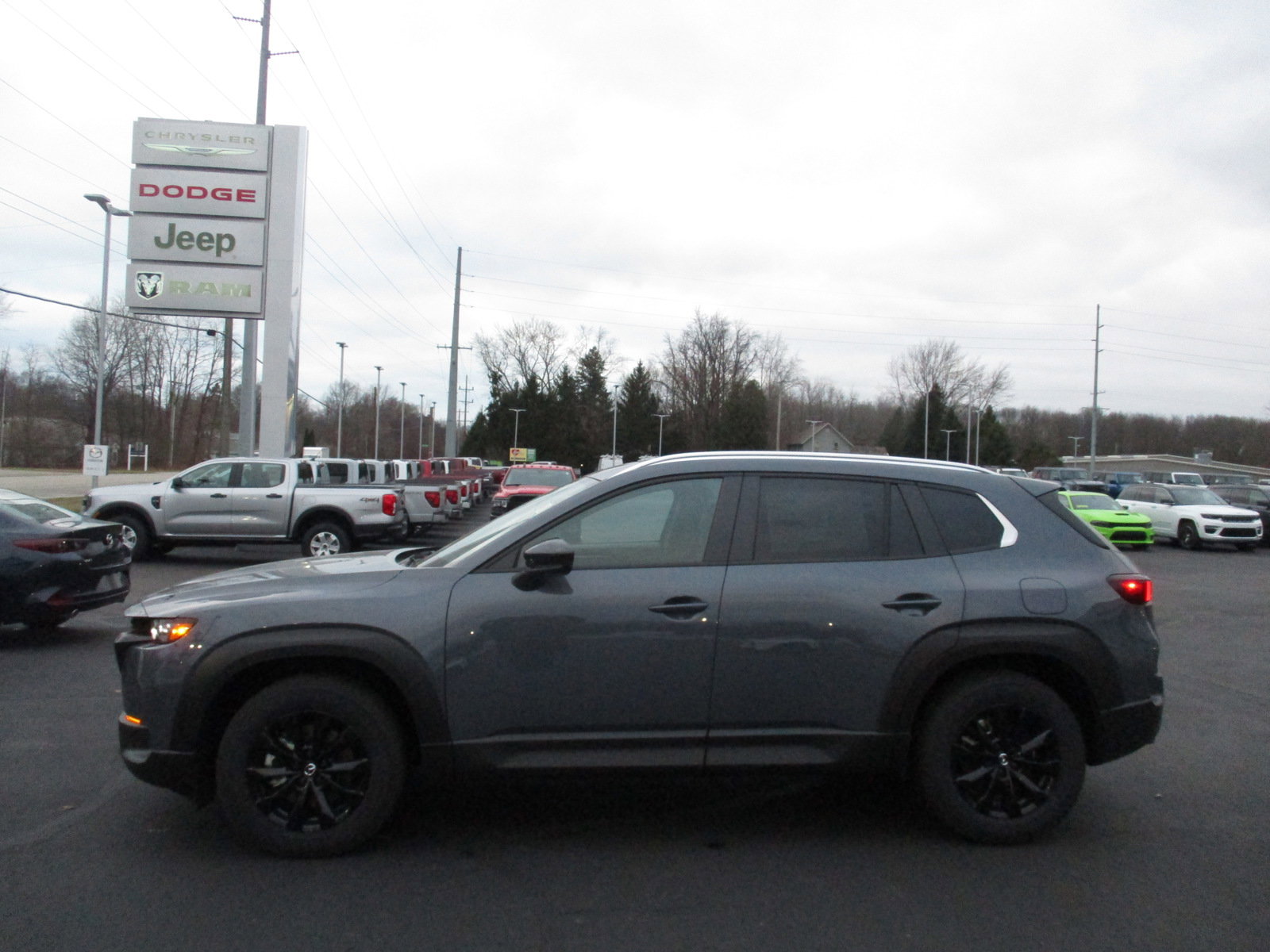 2025 Mazda CX-50 2.5 S Premium photo 9