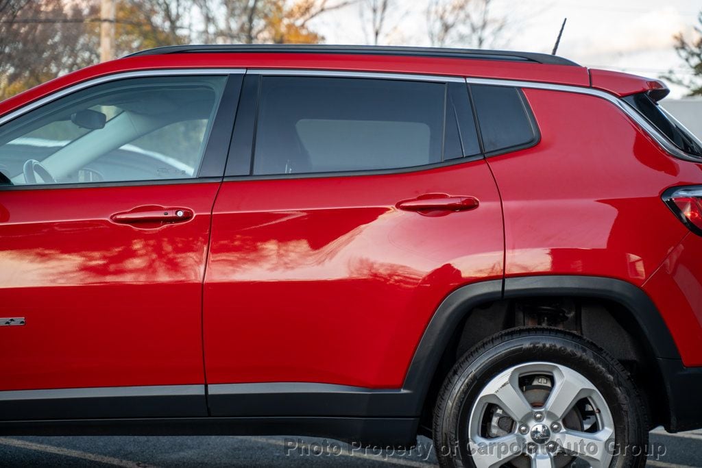 2018 Jeep Compass Latitude photo 3
