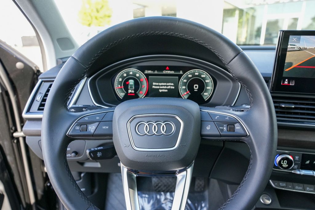 2022 Audi Q5 40 Premium Plus photo 14