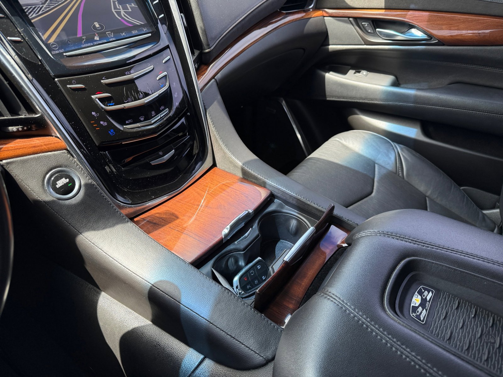 2015 Cadillac Escalade Luxury photo 13