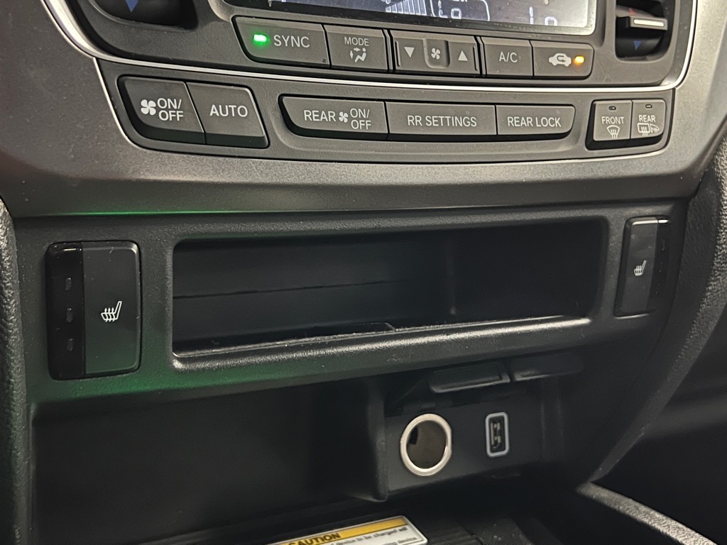 2022 Honda Pilot Black Edition photo 15