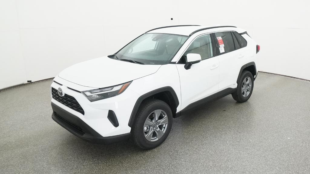 2025 Toyota RAV4 LE's photo