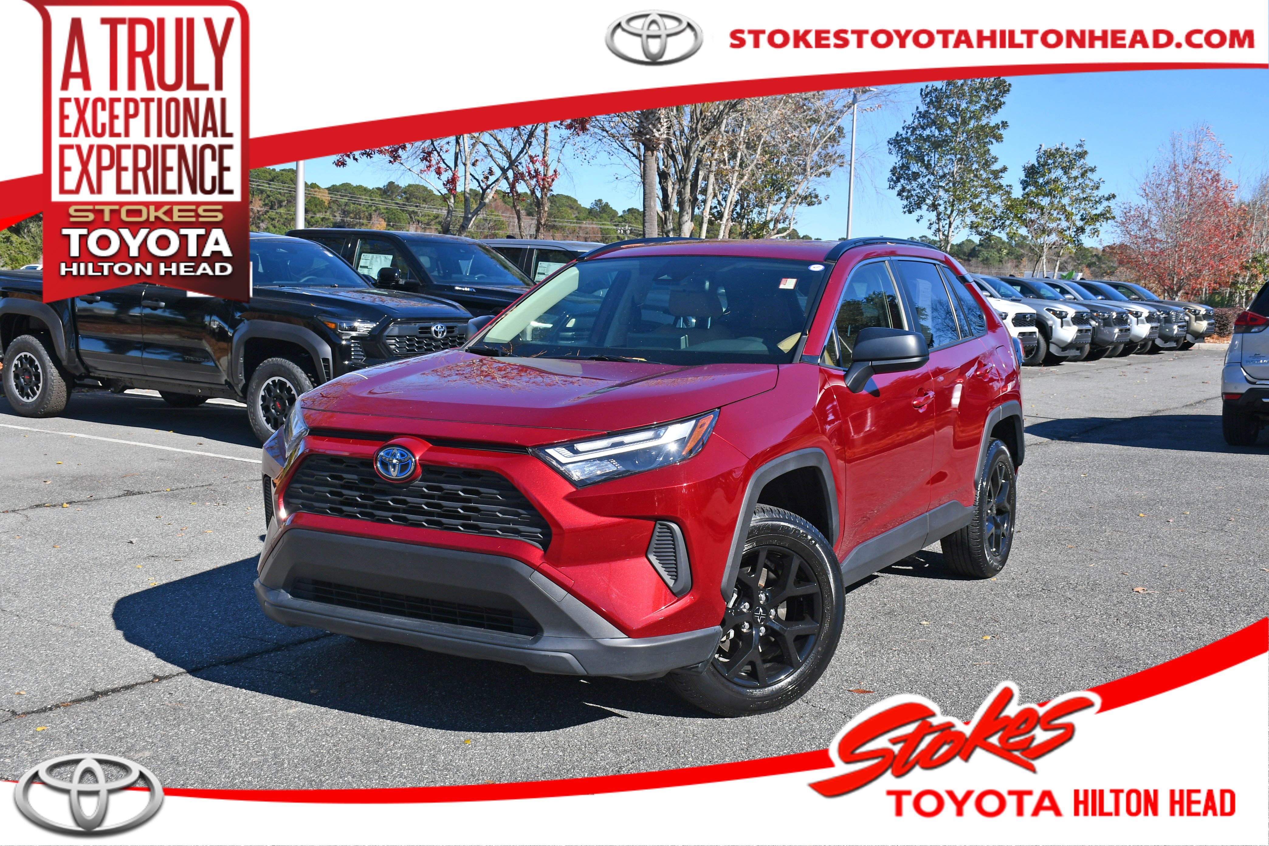 2023 Toyota RAV4 LE's photo