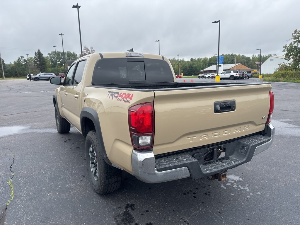 2018 Toyota Tacoma TRD Off-Road photo 16