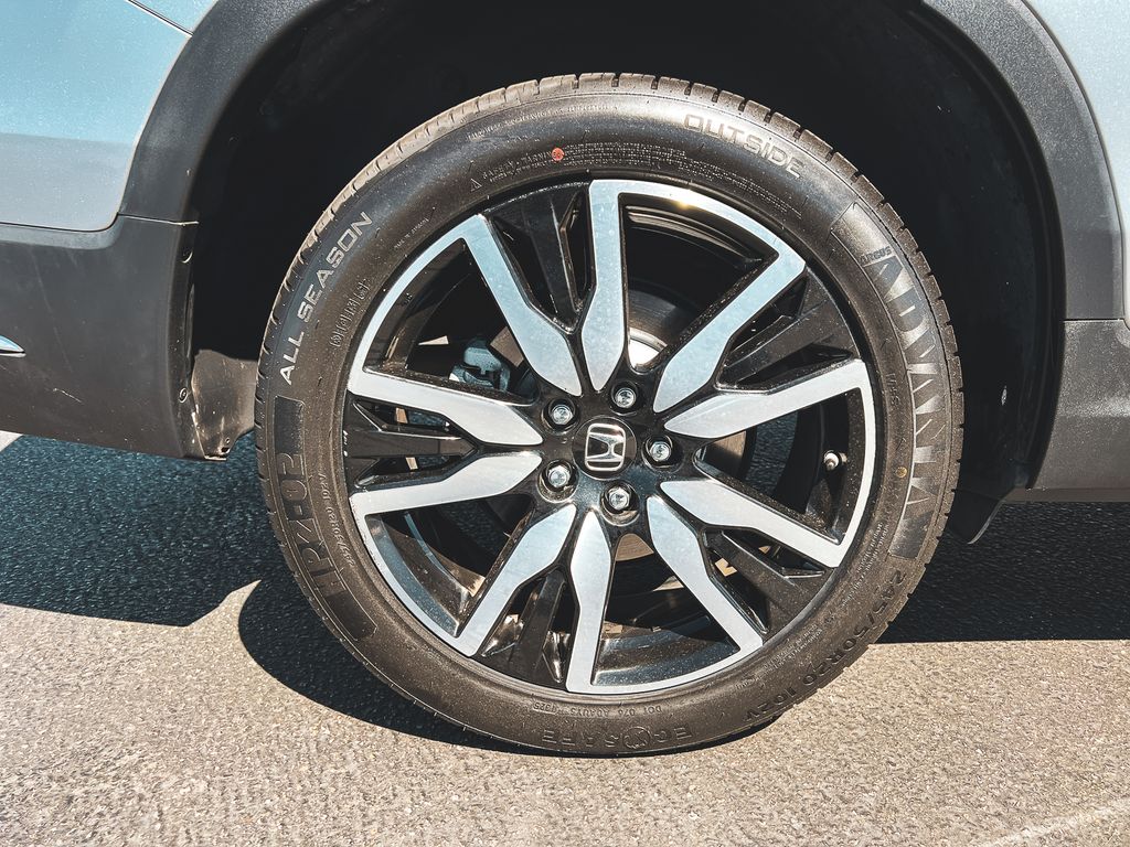2019 Honda Pilot Touring photo 4