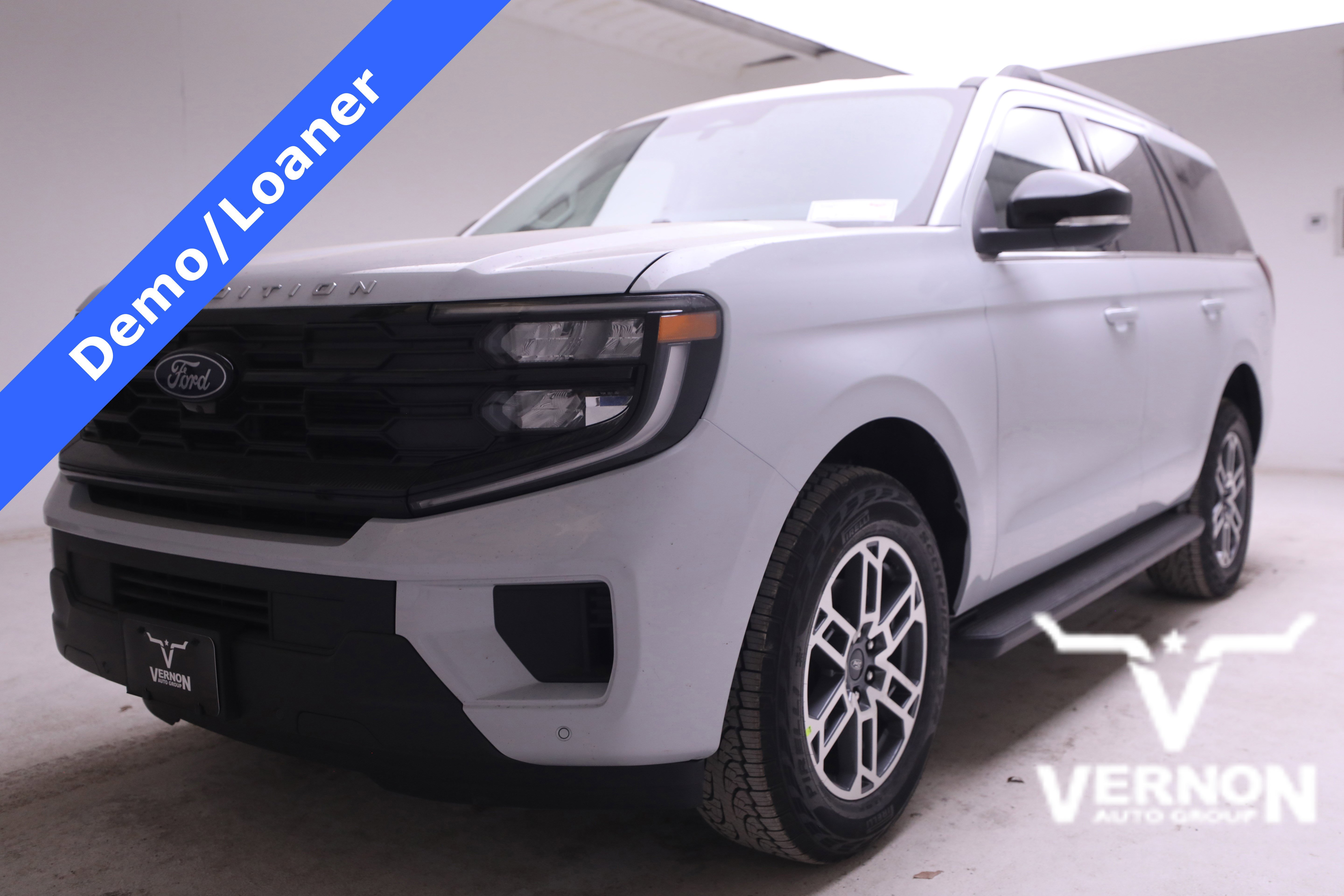 2026 Ford Expedition Active's photo