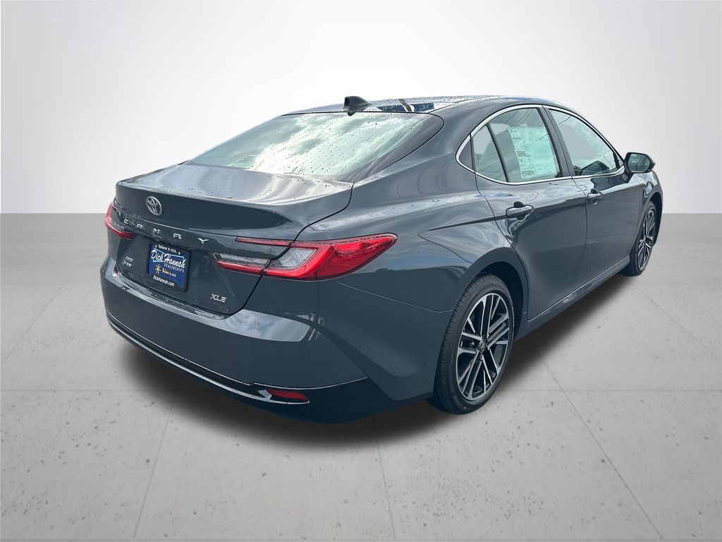 2025 Toyota Camry XLE photo 7