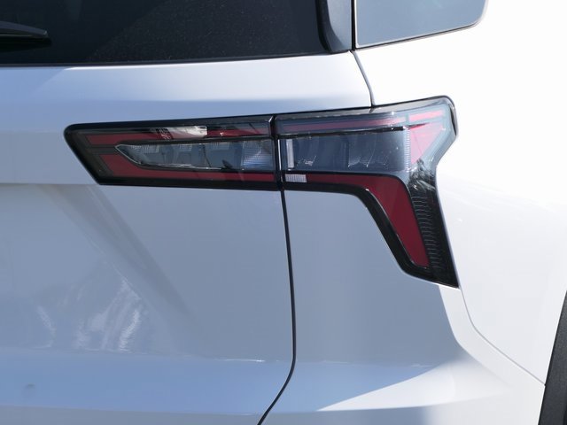 2026 Chevrolet Equinox LT photo 2