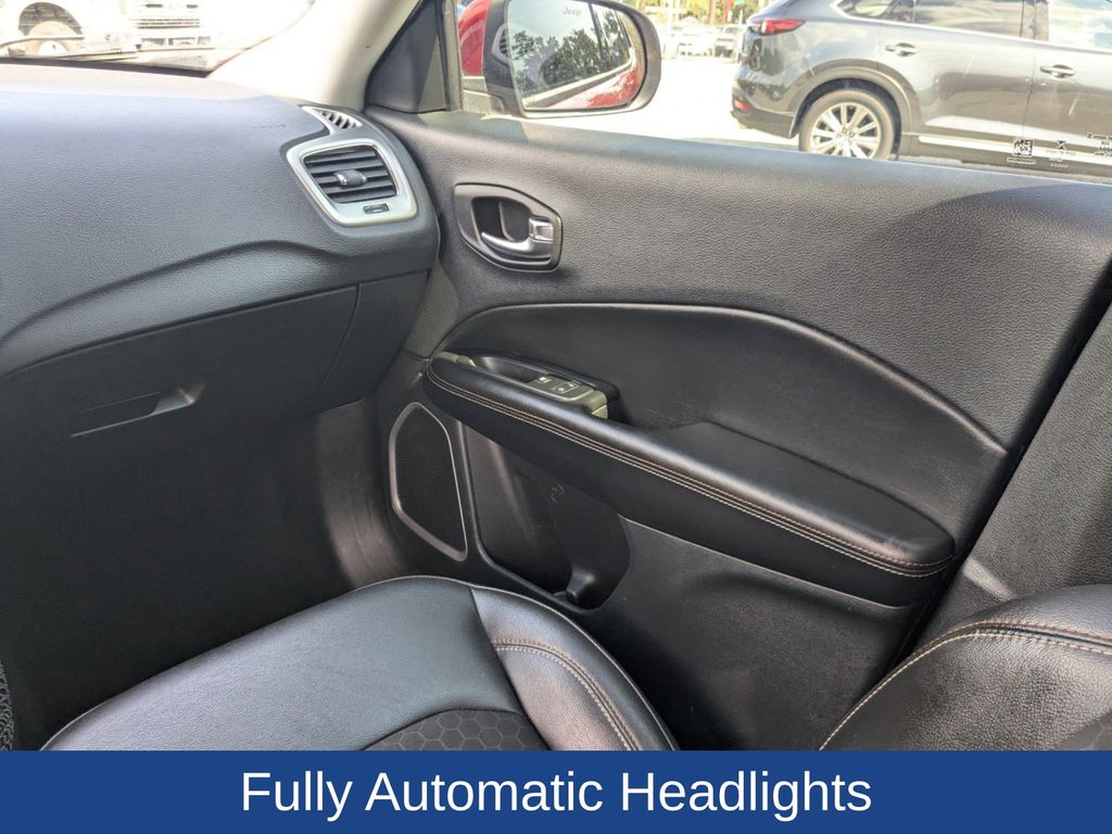 2020 Jeep Compass Latitude photo 16