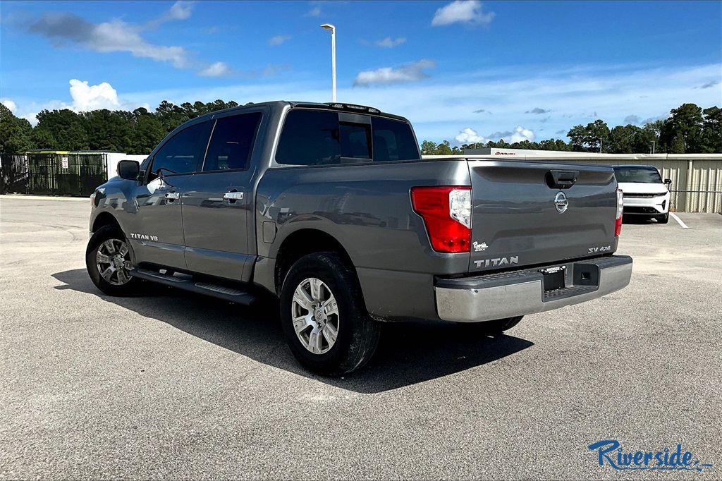 2018 Nissan Titan SV photo 6