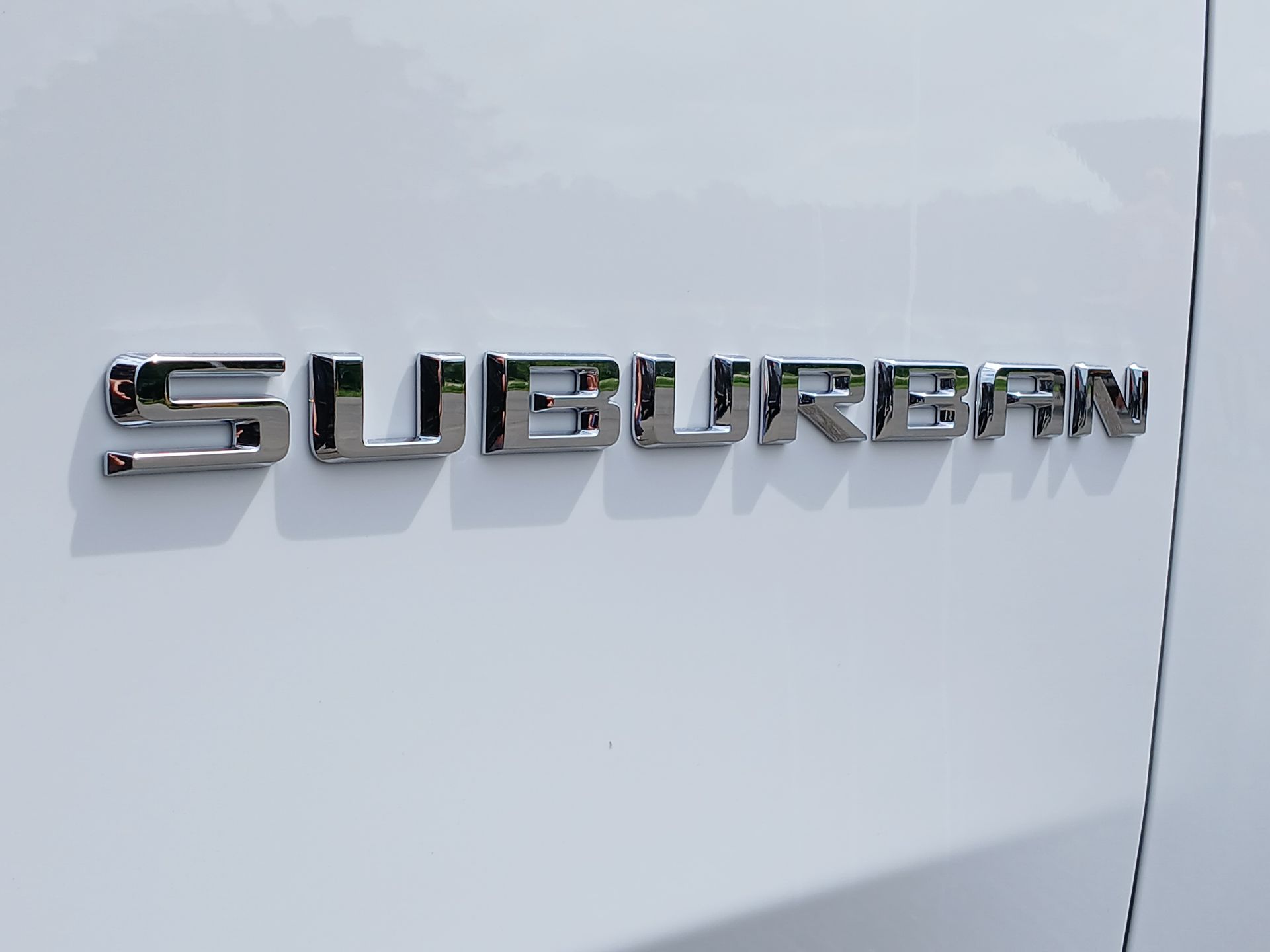 2025 Chevrolet Suburban LT photo 32