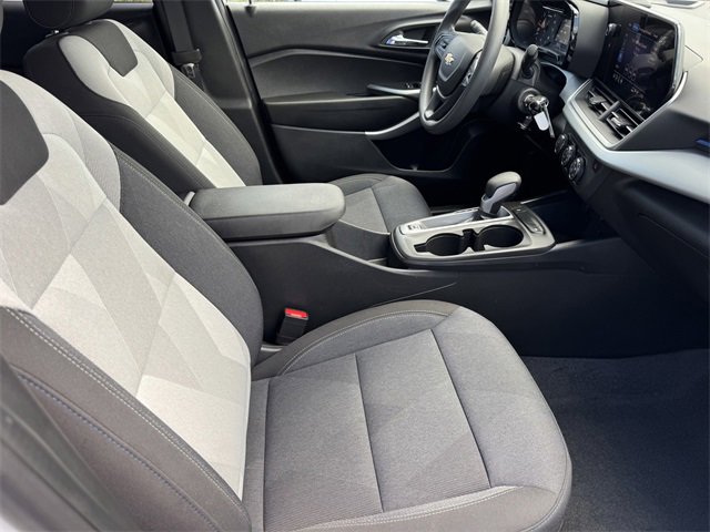 2024 Chevrolet Trax LS photo 7