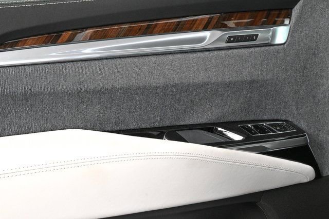 2026 Cadillac Escalade Platinum Sport photo 4