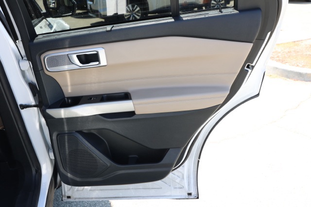 2022 Ford Explorer Limited photo 17