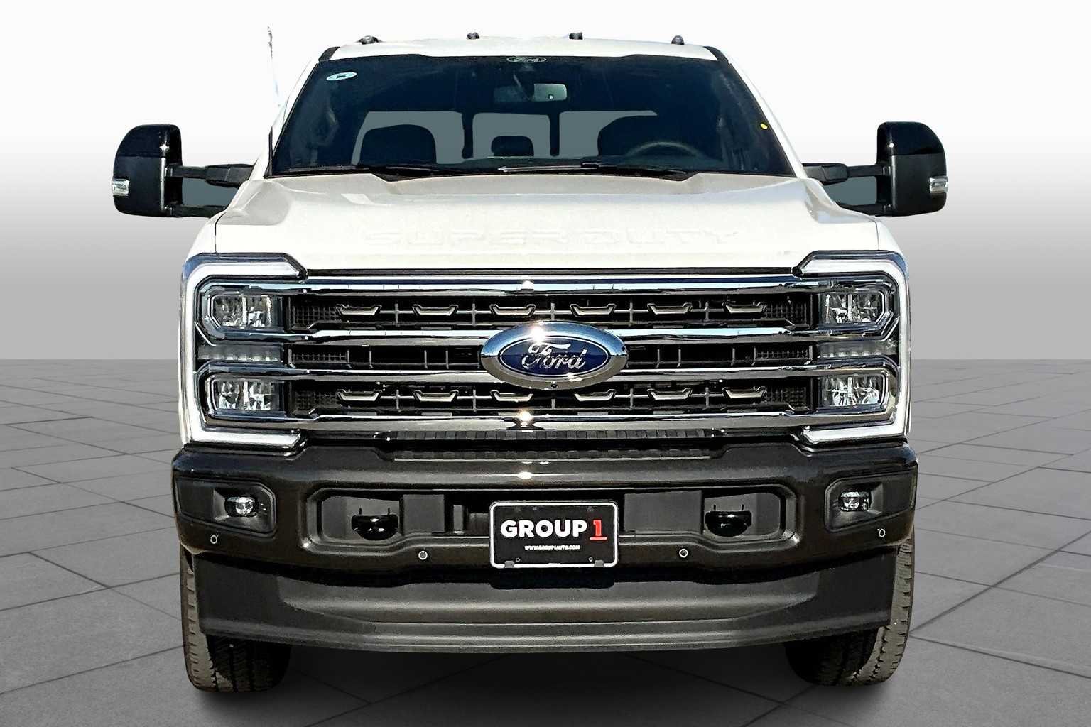 2025 Ford F-350 King Ranch photo 3