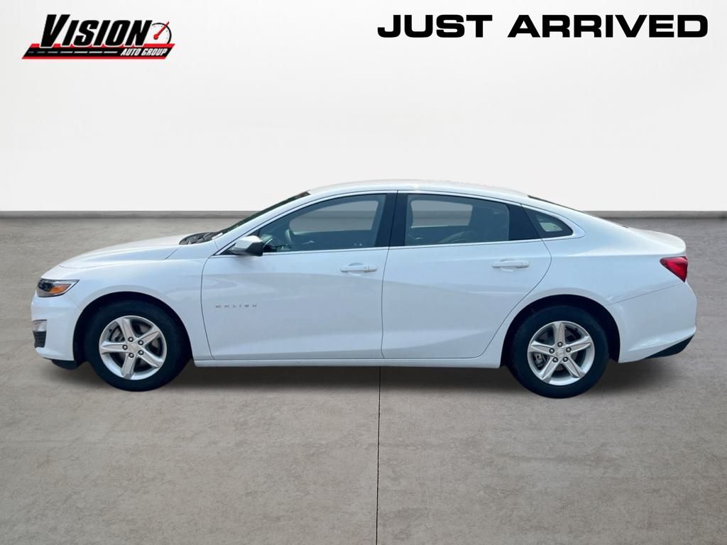 2023 Chevrolet Malibu LS photo 2