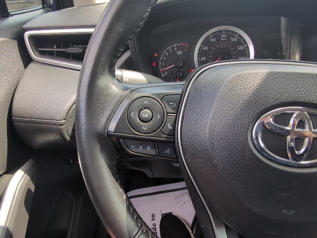2022 Toyota Corolla Cross LE photo 17
