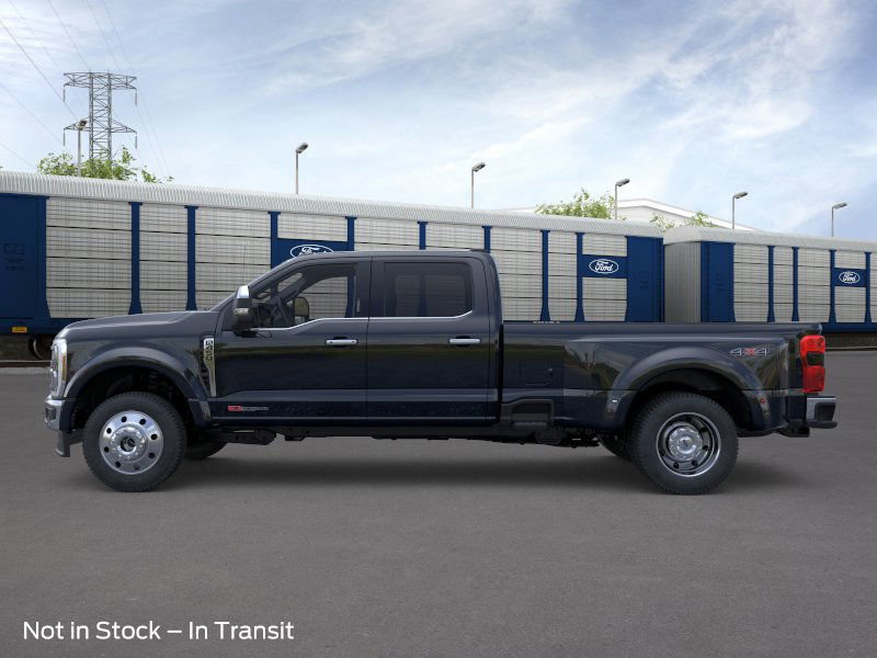 2026 Ford F-450 Lariat photo 3