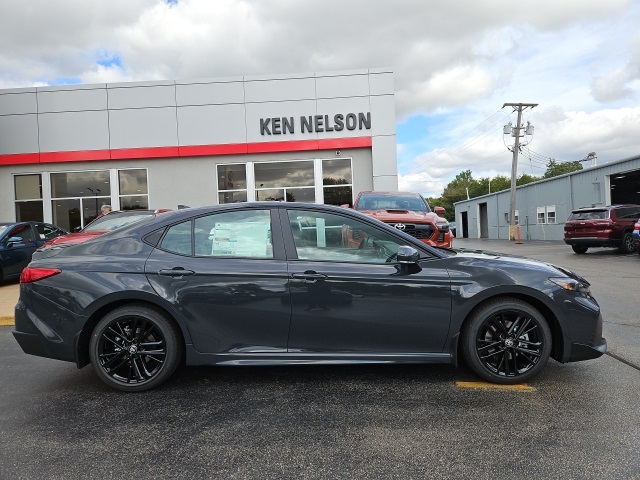 2026 Toyota Camry SE photo 13
