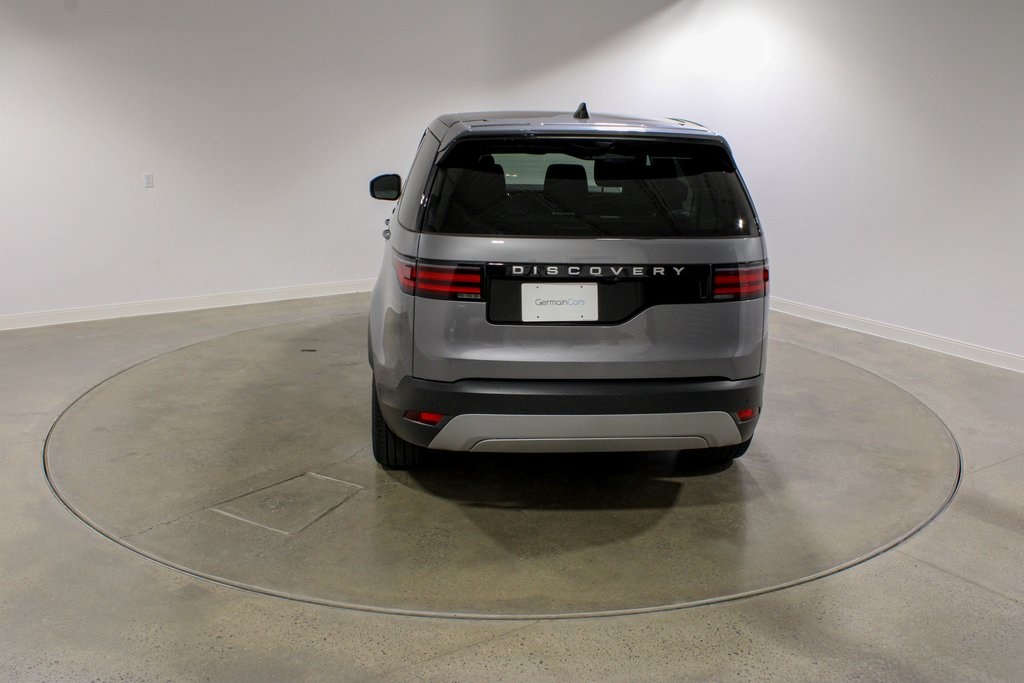 2025 Land Rover Discovery S photo 3