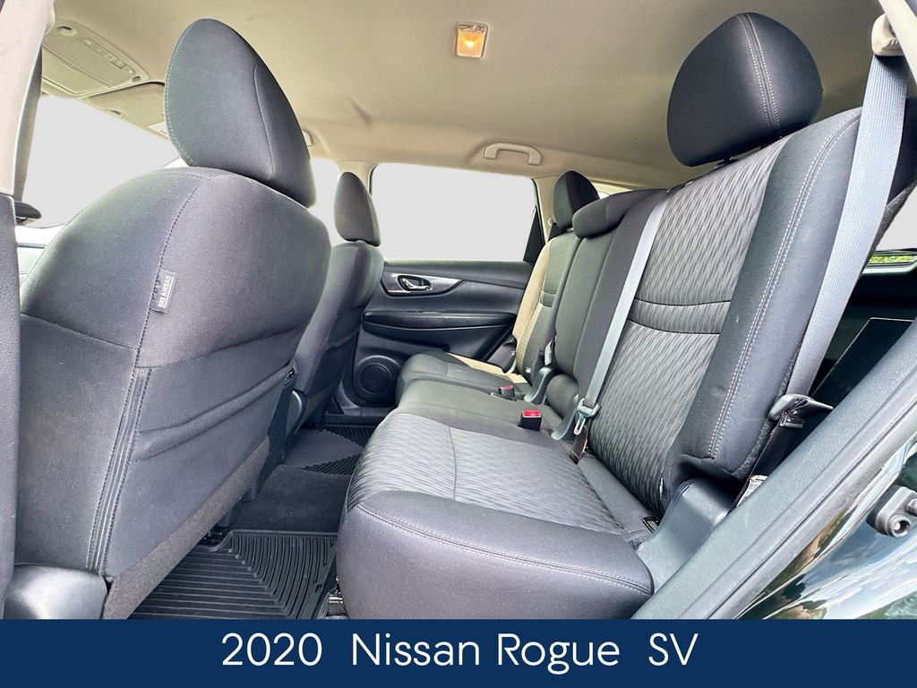 2020 Nissan Rogue SV photo 26