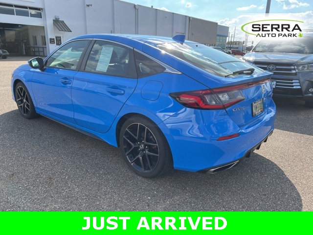 2022 Honda Civic Hatchback Sport Touring photo 4