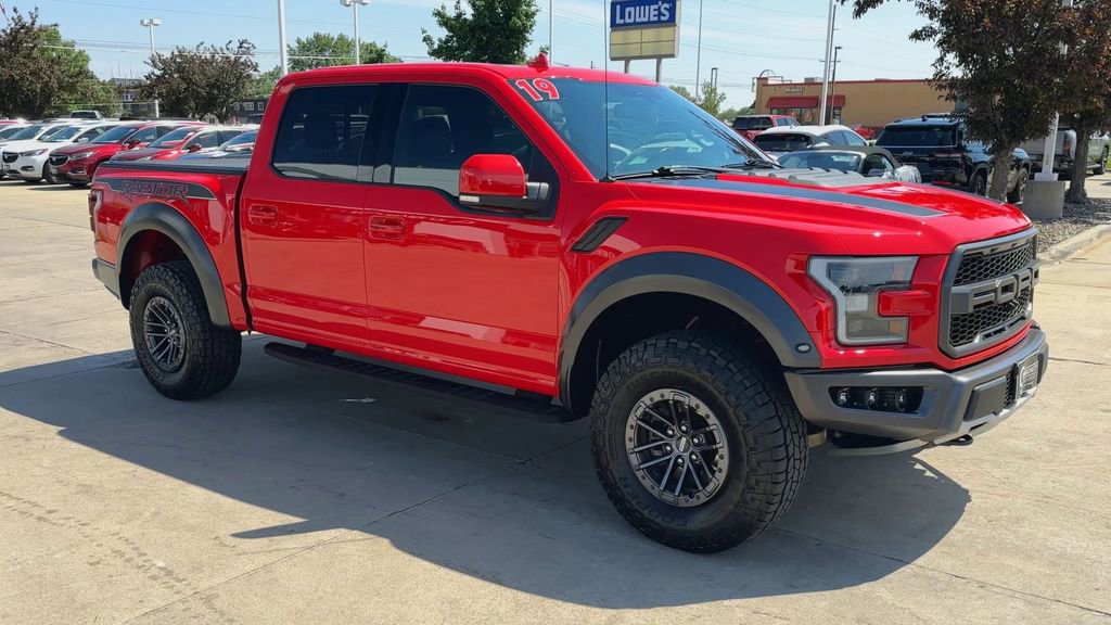 2019 Ford F-150 Raptor photo 2
