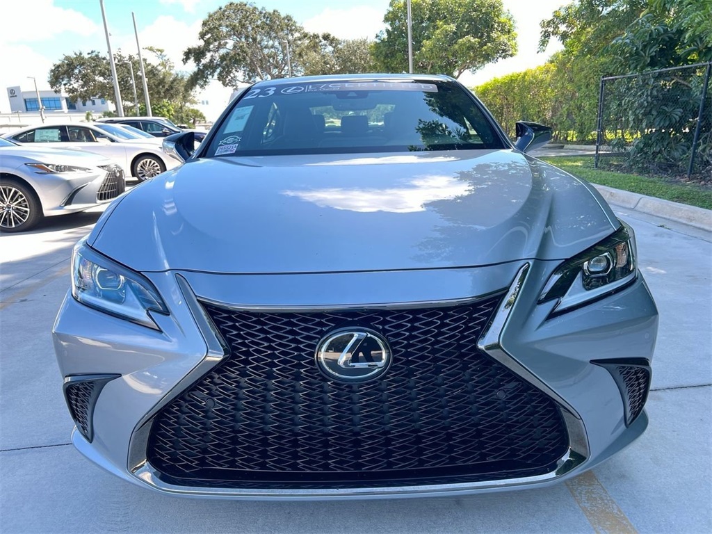2023 Lexus ES 350 F SPORT photo 2