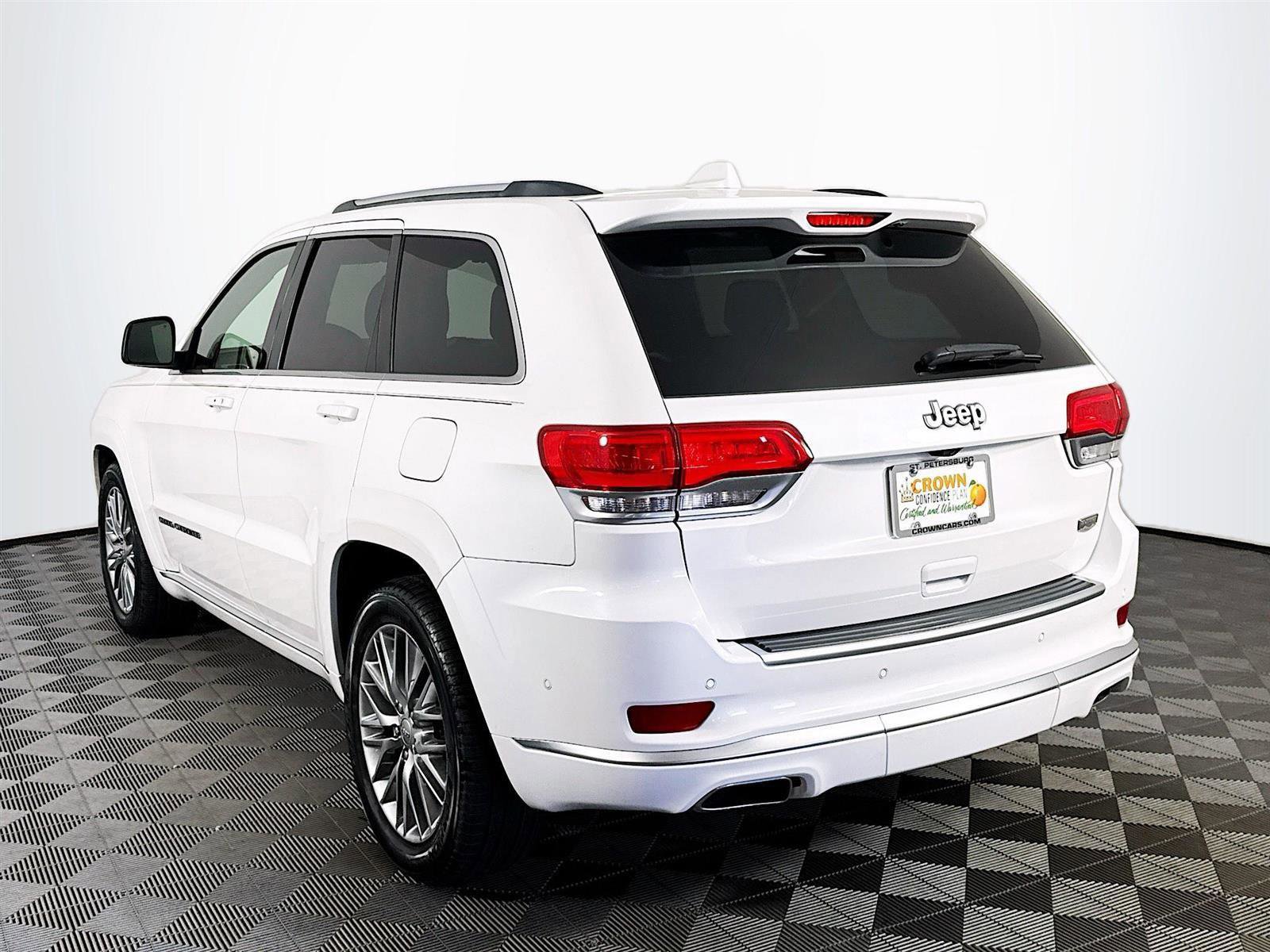 2018 Jeep Grand Cherokee Summit photo 2