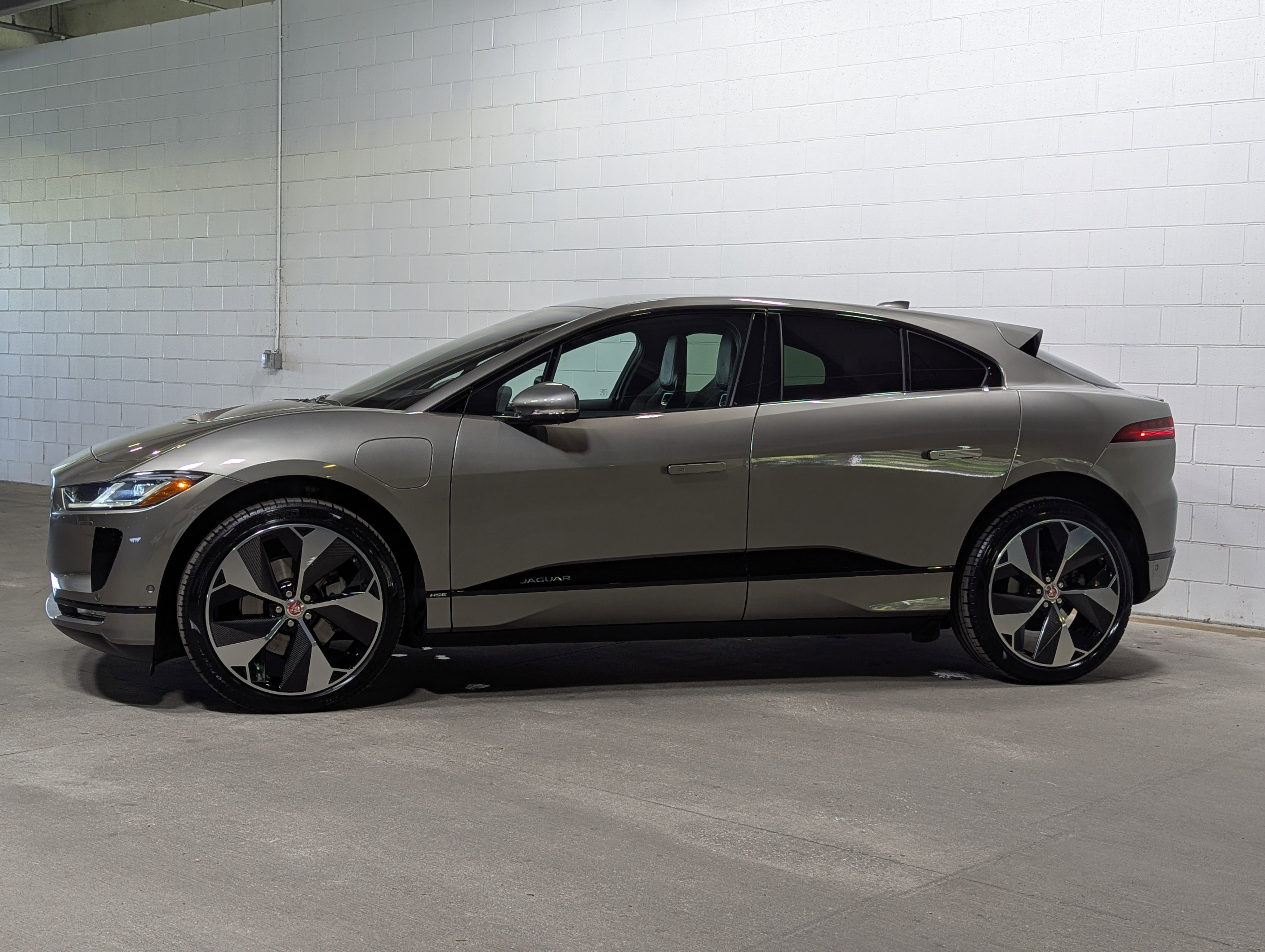 Used 2020 Jaguar I-PACE HSE with VIN SADHD2S19L1F80217 for sale in Tampa, FL