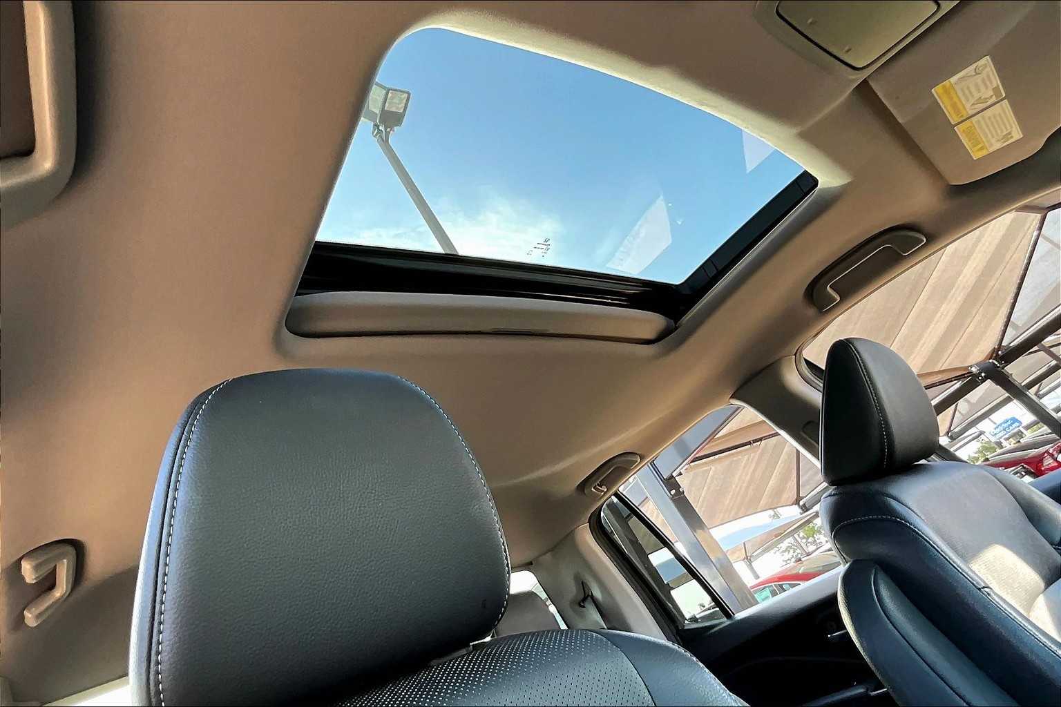 2020 Honda Ridgeline RTL-E photo 12