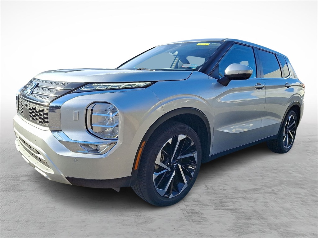 2024 Mitsubishi Outlander SE Ralliart photo 3