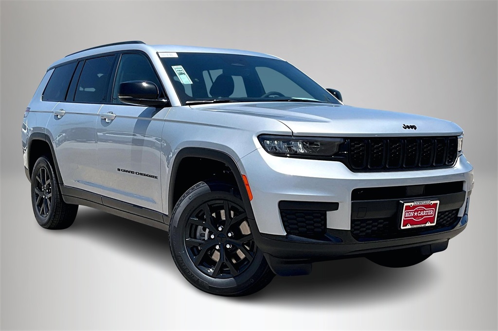 New 2025 Silver Zynith Exterior Paint Jeep Altitude X image 1